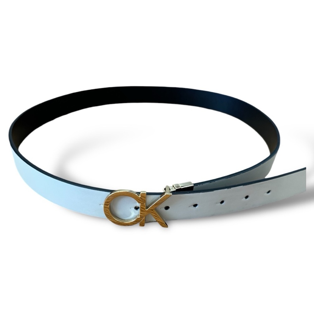 Calvin Klein Women’s Belt – White/Black with Gold Logo Buckle